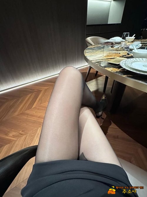 다리 정말 예쁘네요