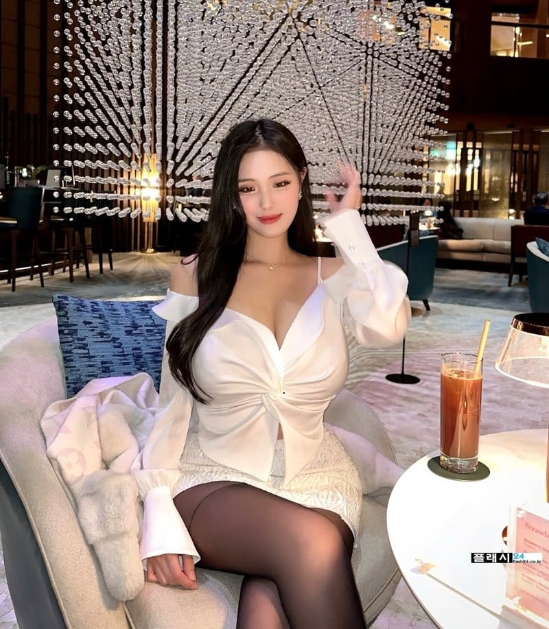 급 흥분 온다는 데이트룩