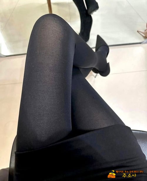 다리 정말 예쁘네요